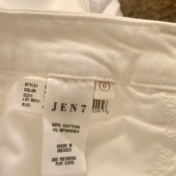 Bermuda white shorts - Picture 5 of 5